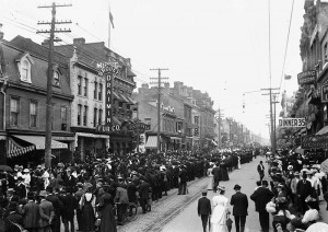 1800s-crowded-street-classic